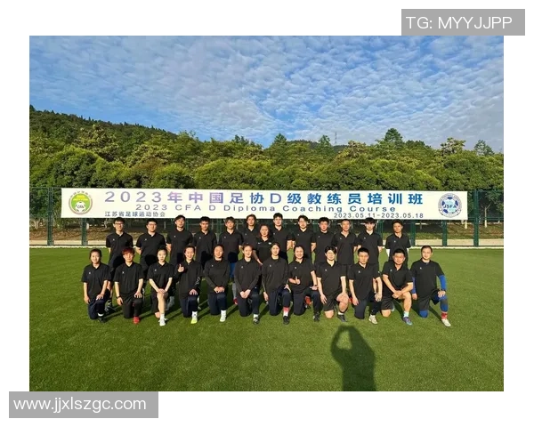 武汉足球球星捐赠善举温暖人心展现体育精神与社会责任